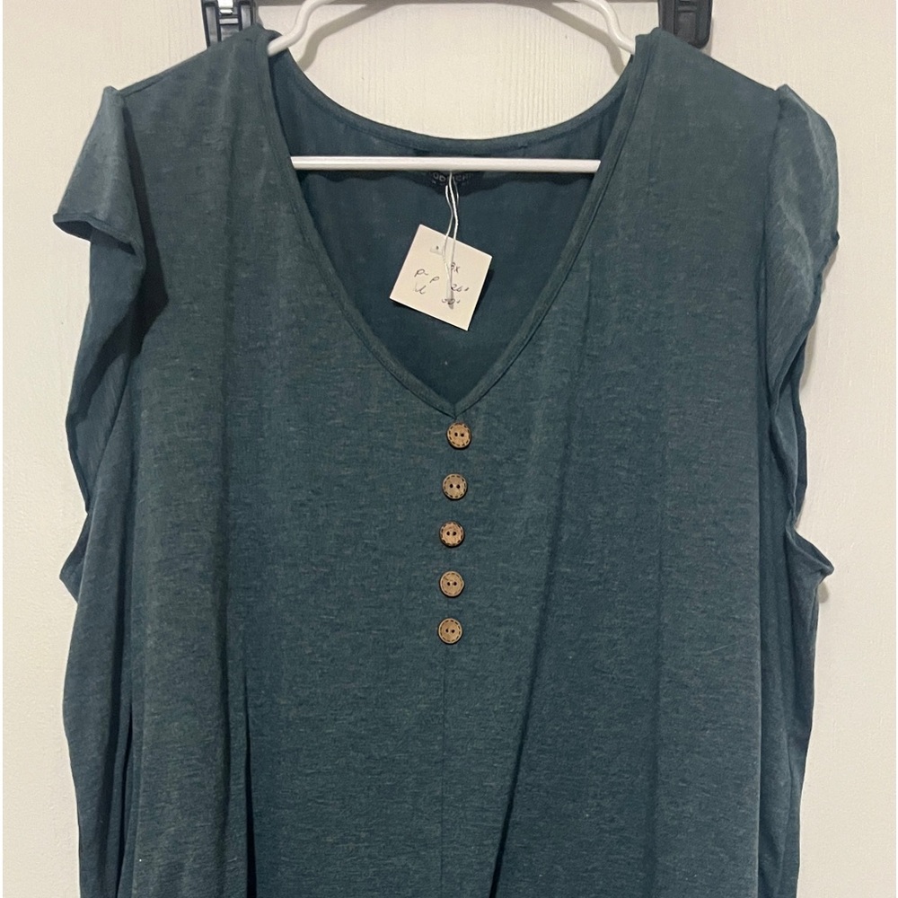 NWT 3X Bloomchic Heather green top